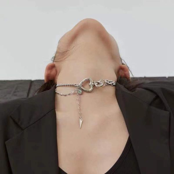 2020 new punk heart tassel pendant necklace shiny rhinestone choker vintage chian necklace for women girls party gifts, Silver
2020 new punk heart tassel pendant necklace shiny rhinestone choker vintage chian necklace for women girls party gifts, Silver