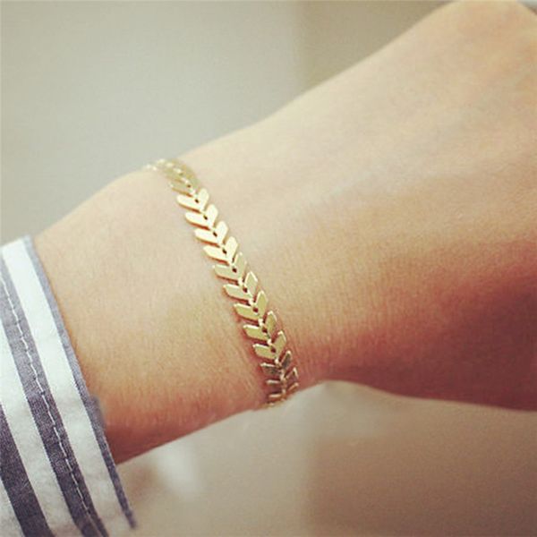 2020 metal fishbone bracelets bangles for women punk leaves chain sequin bracelet flat chain jewelry, Black
2020 metal fishbone bracelets bangles for women punk leaves chain sequin bracelet flat chain jewelry, Black
