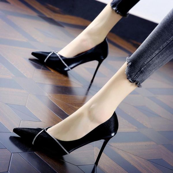 european and american pointed high-heeled shoes women 2020 spring and summer new shallow mouth fine heel banquet dress shoes, Black
european and american pointed high-heeled shoes women 2020 spring and summer new shallow mouth fine heel banquet dress shoes, Black
