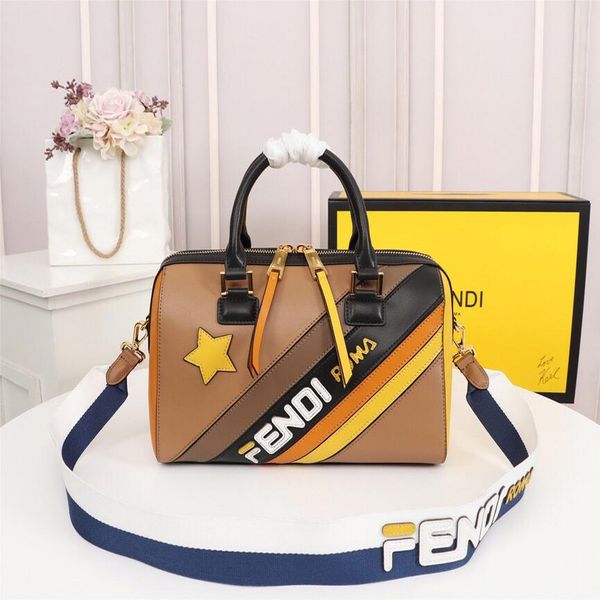 designer shoulder bag women messenger bag fashion shoulder bags mini kelly bag handbag official factory direct sales 101
designer shoulder bag women messenger bag fashion shoulder bags mini kelly bag handbag official factory direct sales 101