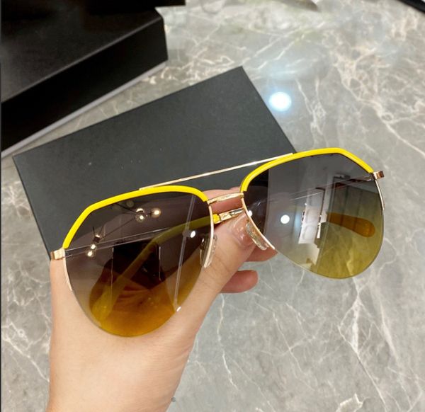 2020 new luxury sunglasses for women designer popular fashion polygon frame sunglass crystal metarial fashion women style come with package
2020 new luxury sunglasses for women designer popular fashion polygon frame sunglass crystal metarial fashion women style come with package