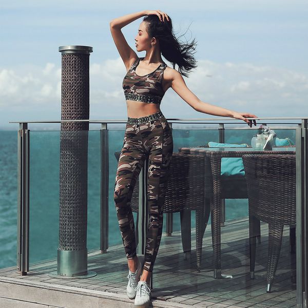 female breathable camouflage print yoga sets sports fitness wear for sport set gym women yoga clothing patchwork 2 pcs set, White;red
female breathable camouflage print yoga sets sports fitness wear for sport set gym women yoga clothing patchwork 2 pcs set, White;red