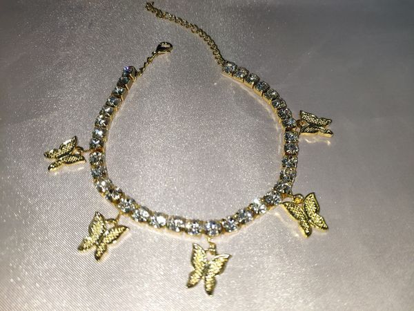 highend crossborder creative crystal butterfly pendant anklet female popular butterfly elements new shiny foot ornaments, Red;blue
highend crossborder creative crystal butterfly pendant anklet female popular butterfly elements new shiny foot ornaments, Red;blue