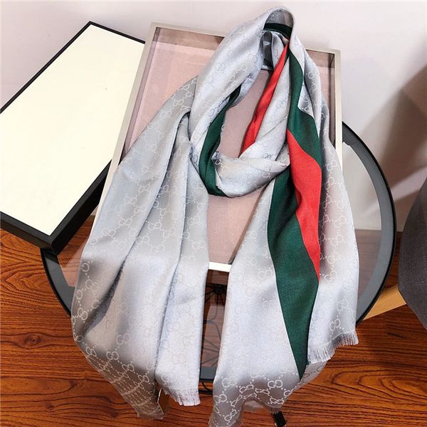2020 new fashion silk and cotton scarf women classic tassel printing shawl women fashion scarf designer scarves, Blue;gray 
2020 new fashion silk and cotton scarf women classic tassel printing shawl women fashion scarf designer scarves, Blue;gray