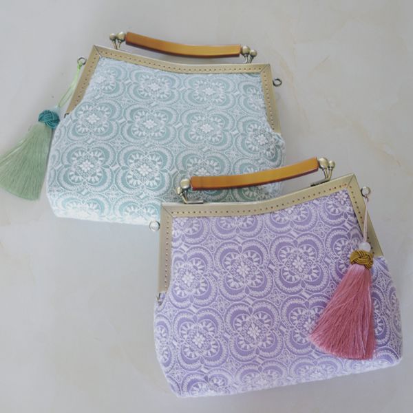 angelatracy 2020 girl handmade frame white women lace hollow out handbag exquisite chic feminine vintage clutch bag handbag bags
angelatracy 2020 girl handmade frame white women lace hollow out handbag exquisite chic feminine vintage clutch bag handbag bags