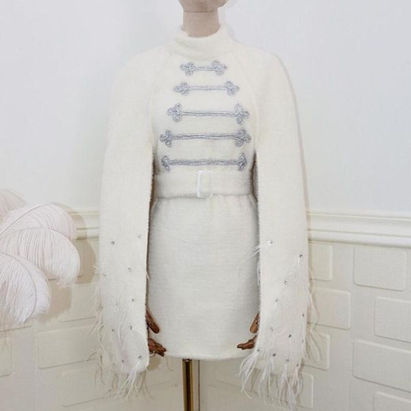 2020 autumn winter new cloak woolen coat ostrich feathers drill white stand collar wool blends coat, Black
2020 autumn winter new cloak woolen coat ostrich feathers drill white stand collar wool blends coat, Black
