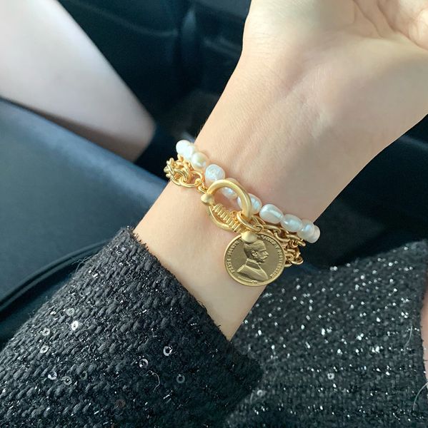 2020 classic retro matte round bracelet european coin fashion tide pearl bracelet 519, Golden;silver
2020 classic retro matte round bracelet european coin fashion tide pearl bracelet 519, Golden;silver