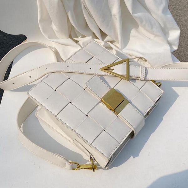элегантная женщина woven crossbody мешок 2020 новая мода высокого качества кожа pu женщин конструктор сумки блокировки плеча сумка
элегантная женщина woven crossbody мешок 2020 новая мода высокого качества кожа pu женщин конструктор сумки блокировки плеча сумка