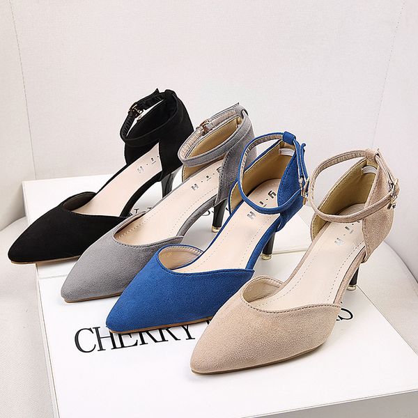 shoes or lend the spring/summer 2020 women's single shoe buckle a word diamond suede shoes in shallow mouth with female, Black
shoes or lend the spring/summer 2020 women's single shoe buckle a word diamond suede shoes in shallow mouth with female, Black
