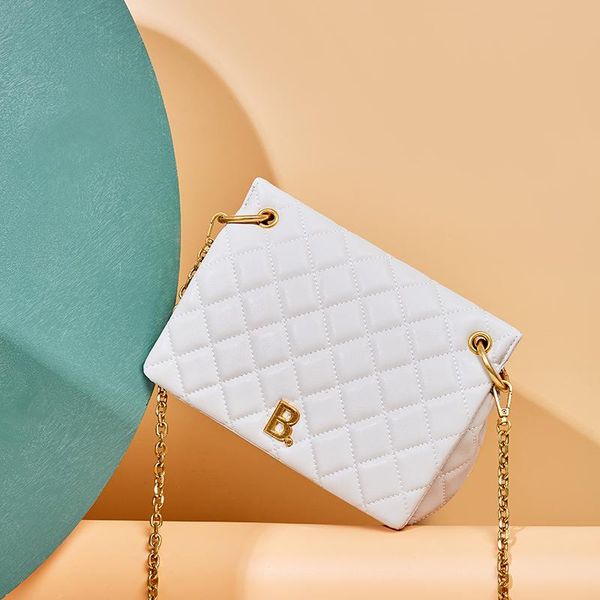 white female bag cowhide fashion retro leather diagonal bag ladies classic high-end chain bag trend holiday gift 1353
white female bag cowhide fashion retro leather diagonal bag ladies classic high-end chain bag trend holiday gift 1353