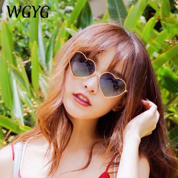 ladies brand designer retro sunglasses cat eye heart shaped sunglasses ladies metal frame uv400, White;black
ladies brand designer retro sunglasses cat eye heart shaped sunglasses ladies metal frame uv400, White;black