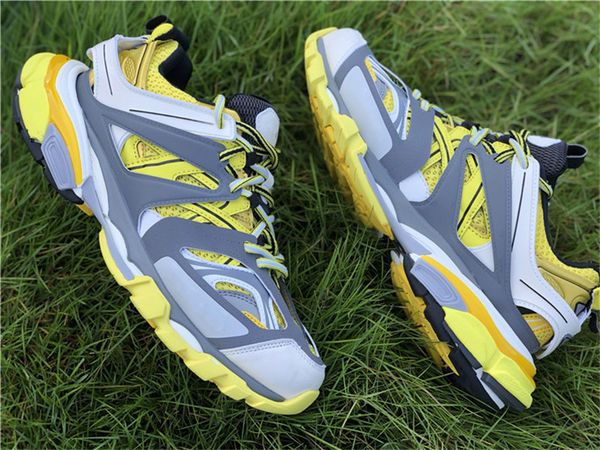 triple s 3.0 yellow white grey track trainers pairs tess s casual shoes men women triple-s old dad sneakers with original box 36-45
triple s 3.0 yellow white grey track trainers pairs tess s casual shoes men women triple-s old dad sneakers with original box 36-45