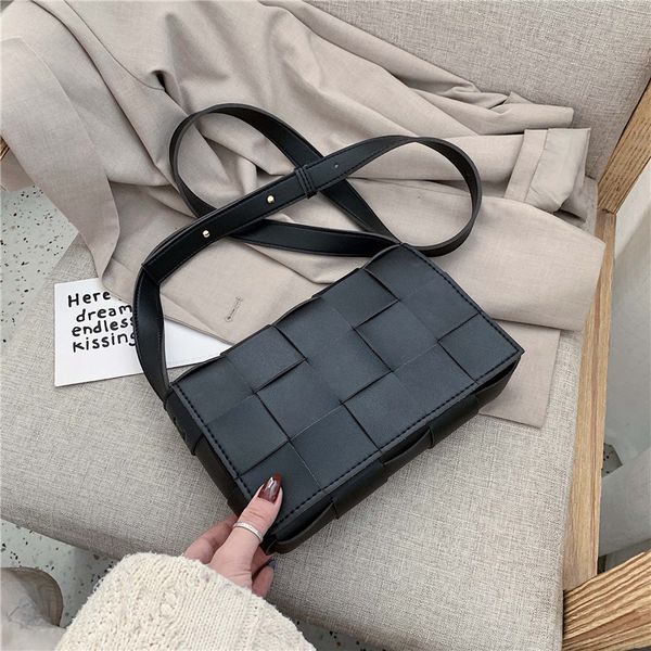 weave pu leather crossbody bags for women 2020 winter trend shoulder bag lady's designer luxury female handbags
weave pu leather crossbody bags for women 2020 winter trend shoulder bag lady's designer luxury female handbags