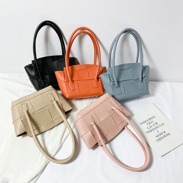 textured female bag catfish bag 2020 new trend fashion net red wild ins portable large-capacity shoulder
textured female bag catfish bag 2020 new trend fashion net red wild ins portable large-capacity shoulder