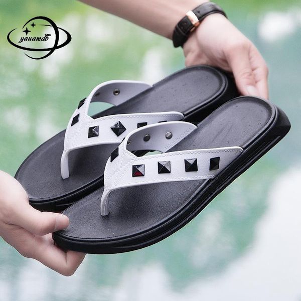 39-44 mens slippers male summer flip flops flat heel outside metal decoration beach soft bottom comfortable man shoes h19, Black
39-44 mens slippers male summer flip flops flat heel outside metal decoration beach soft bottom comfortable man shoes h19, Black