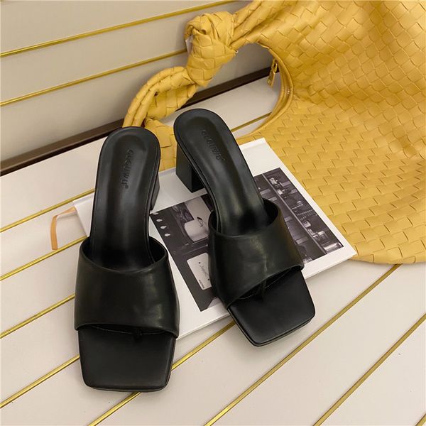 2020 new women slipper square high heel slip on flip flop elegant women slides outdoor sandal pu leather peep toe female shoes, Black
2020 new women slipper square high heel slip on flip flop elegant women slides outdoor sandal pu leather peep toe female shoes, Black