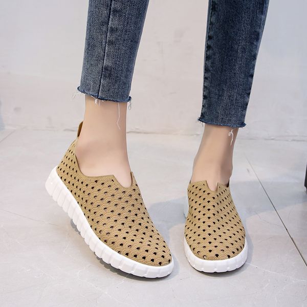 2020 autumn women flat shoes female hollow breathable suede cutout leather casual shoes for ladies slip on flats loafers, Black
2020 autumn women flat shoes female hollow breathable suede cutout leather casual shoes for ladies slip on flats loafers, Black