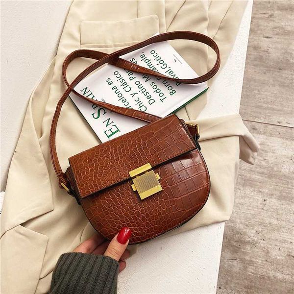 royadong crossbody bags for women small saddle women's messenger bag ladies fashion pu leather luxury handbags 2020 shoulder bag
royadong crossbody bags for women small saddle women's messenger bag ladies fashion pu leather luxury handbags 2020 shoulder bag