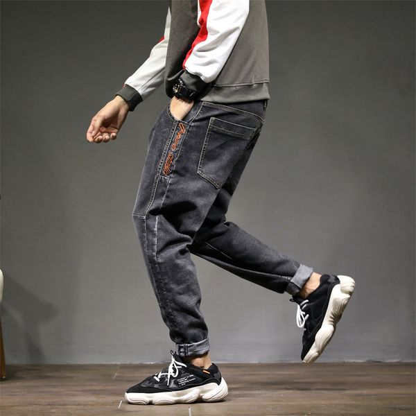 korean style fashion men jeans big size 28-42 blue gray spliced harem pants embroidery designer hip hop jeans men pencil pants
korean style fashion men jeans big size 28-42 blue gray spliced harem pants embroidery designer hip hop jeans men pencil pants