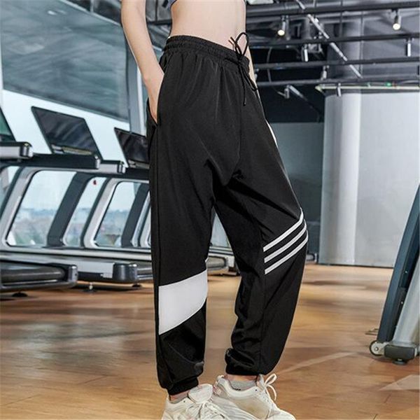 loose gym yoga pants sport joggers pants women waist drawstring fitness running sweatpants with two side pocket sport leggings, White;red
loose gym yoga pants sport joggers pants women waist drawstring fitness running sweatpants with two side pocket sport leggings, White;red