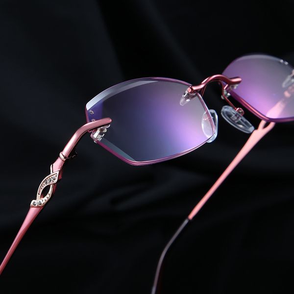 2020 new reading glasses anti-blue light lenses retro business hyperopia prescription eyeglasses for parents with box fml, White;black
2020 new reading glasses anti-blue light lenses retro business hyperopia prescription eyeglasses for parents with box fml, White;black