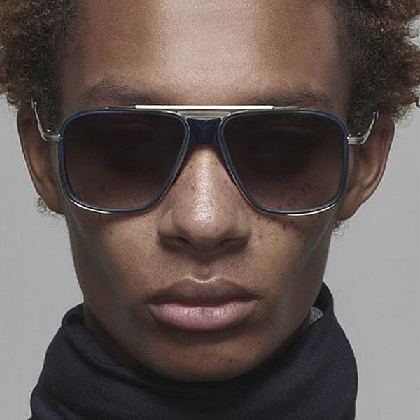 design fashion classic style gradient lens sunglasses men vintage brand design for women sun glasses oculos 3084, White;black
design fashion classic style gradient lens sunglasses men vintage brand design for women sun glasses oculos 3084, White;black