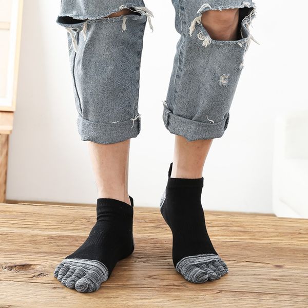 2020 new men's cotton sweat-absorbing heel protection five-finger sports shoes protective sports shoes socks comfortable cotton availab, Black
2020 new men's cotton sweat-absorbing heel protection five-finger sports shoes protective sports shoes socks comfortable cotton availab, Black