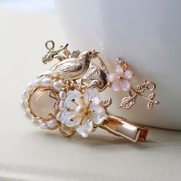 smalll birds gold hair clip chinese hairpin pearl shell flower copper hair pins for women pin pince cheveux femme wigo1458, Golden;silver
smalll birds gold hair clip chinese hairpin pearl shell flower copper hair pins for women pin pince cheveux femme wigo1458, Golden;silver
