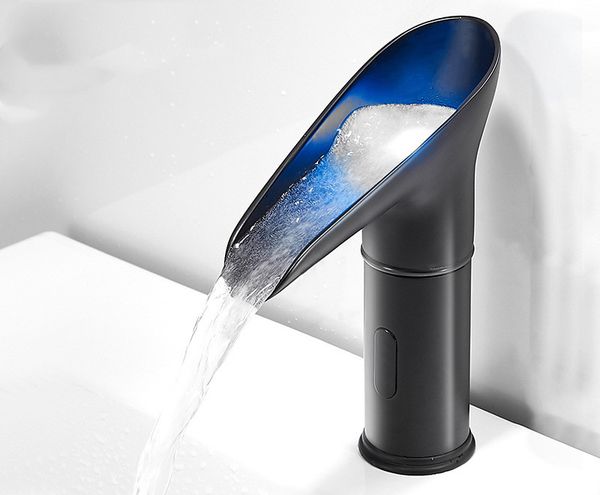 luxury and cold automatic inflared sensor faucet for kitchen bathroom basin sink water saving inductive water tap
luxury and cold automatic inflared sensor faucet for kitchen bathroom basin sink water saving inductive water tap