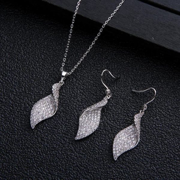 luxury shining leaf cubic zircon necklace earring jewelry sets for women wedding dubai bridal jewelry sets d1426, Silver
luxury shining leaf cubic zircon necklace earring jewelry sets for women wedding dubai bridal jewelry sets d1426, Silver