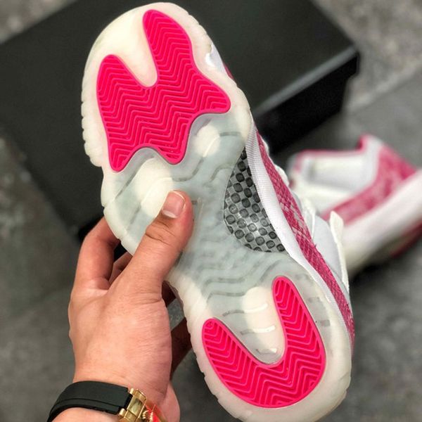 jumpman 11 retro low pink 2020 ah7860 106 white watermelon black designer sports shoes men men tennis shoes schoenen, White;red
jumpman 11 retro low pink 2020 ah7860 106 white watermelon black designer sports shoes men men tennis shoes schoenen, White;red