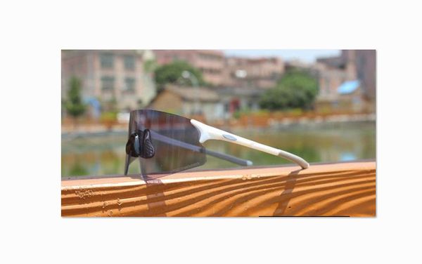 9454 cycling discoloration lens sunglasses outdoor sports men women running mountain bike anti-sand wind goggles glasses zero blades
9454 cycling discoloration lens sunglasses outdoor sports men women running mountain bike anti-sand wind goggles glasses zero blades