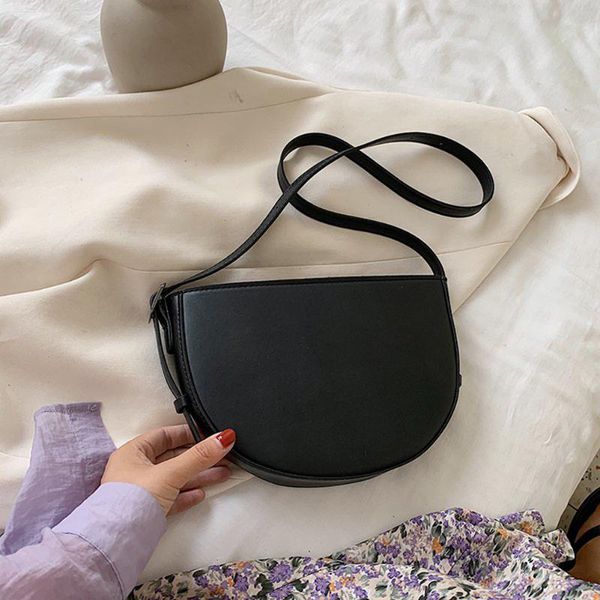 women crossbody female classic texture delicate design chic semicircle daily pu lady shoulder handbags
women crossbody female classic texture delicate design chic semicircle daily pu lady shoulder handbags