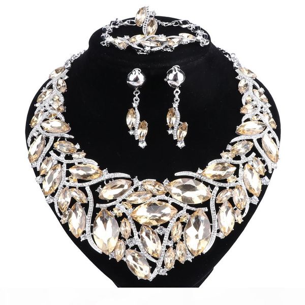 2018 new fashion rhinestones crystal statement necklace bridal jewelry sets decoration necklaces jewellery gifts for women, Black
2018 new fashion rhinestones crystal statement necklace bridal jewelry sets decoration necklaces jewellery gifts for women, Black