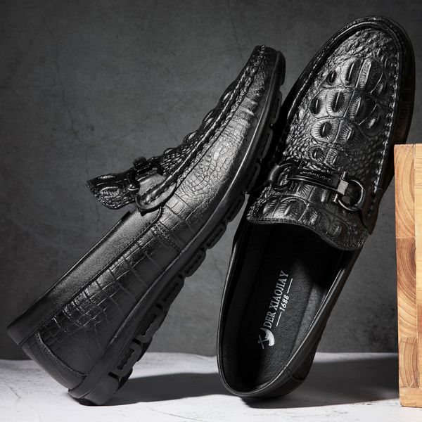 2020 genuine leather shoes men flats breathable slip on casual shoes men loafers moccasins man driving peas black
2020 genuine leather shoes men flats breathable slip on casual shoes men loafers moccasins man driving peas black