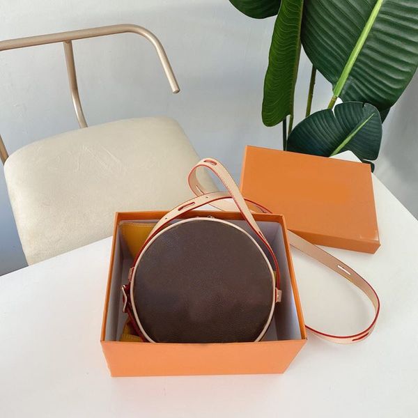 v коричневого цветка мода круглого мешка crossbody плечо сумка посыльного тотализатор сцепление сумка кошельки белая сетка
v коричневого цветка мода круглого мешка crossbody плечо сумка посыльного тотализатор сцепление сумка кошельки белая сетка