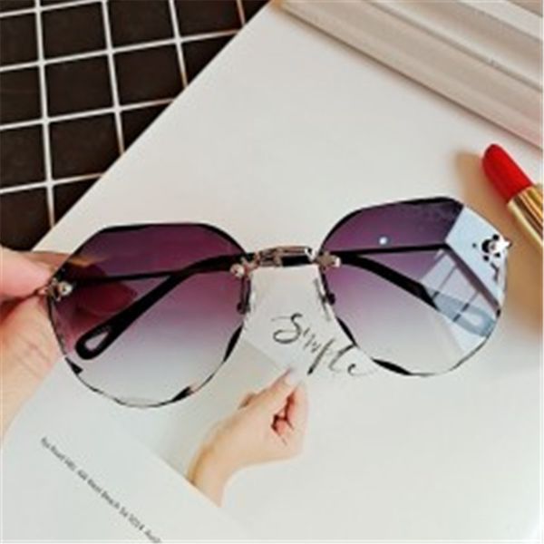 women's sunglasses 2020 new cut gradient transparent green sunglasses female retro metal frameless polygonal sun glasses, White;black
women's sunglasses 2020 new cut gradient transparent green sunglasses female retro metal frameless polygonal sun glasses, White;black