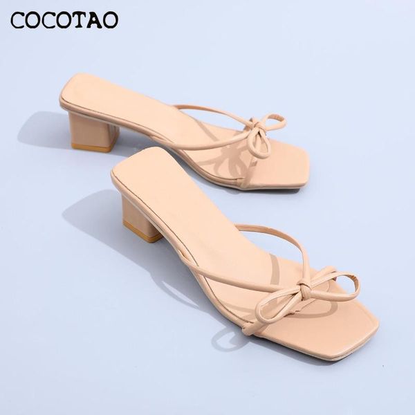 2020 bowknot summer tide shoes sandals and slippers women with thick heel slippers thin belt roman new skirt temperament, Black
2020 bowknot summer tide shoes sandals and slippers women with thick heel slippers thin belt roman new skirt temperament, Black