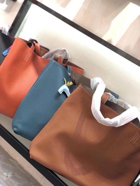 new style fashion and simple genuine cow leather women shopping handbag & one shoulder bag 4 color
new style fashion and simple genuine cow leather women shopping handbag & one shoulder bag 4 color