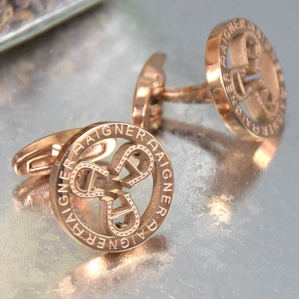 luxury man round cufflink jewelry golden-silver-rose gold-gray copper stamping cuff button gentlemen wear as gift cufflinks
luxury man round cufflink jewelry golden-silver-rose gold-gray copper stamping cuff button gentlemen wear as gift cufflinks