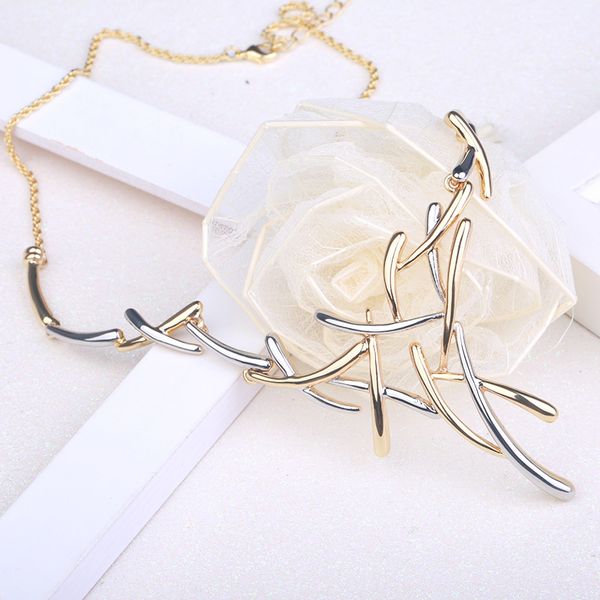 2020 elegant luxury bi-color cross necklace gold silver color necklace chain jewelry bridesmaids exquisite jewelry
2020 elegant luxury bi-color cross necklace gold silver color necklace chain jewelry bridesmaids exquisite jewelry
