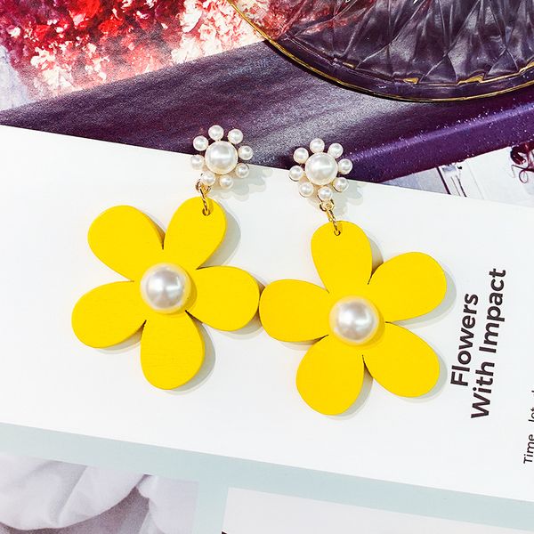 new design fashion jewelry yellow wood flower dangle earrings white pearl elegant beach holiday modern female earring, Silver
new design fashion jewelry yellow wood flower dangle earrings white pearl elegant beach holiday modern female earring, Silver