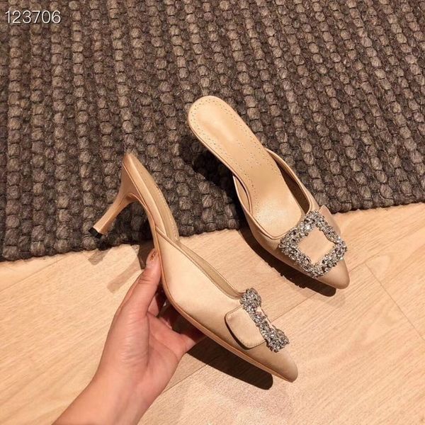 slippers pointed toe crystal women fashion luxury designer brand high heel ladies shoes genuine leather outdoor party pumps, Black
slippers pointed toe crystal women fashion luxury designer brand high heel ladies shoes genuine leather outdoor party pumps, Black