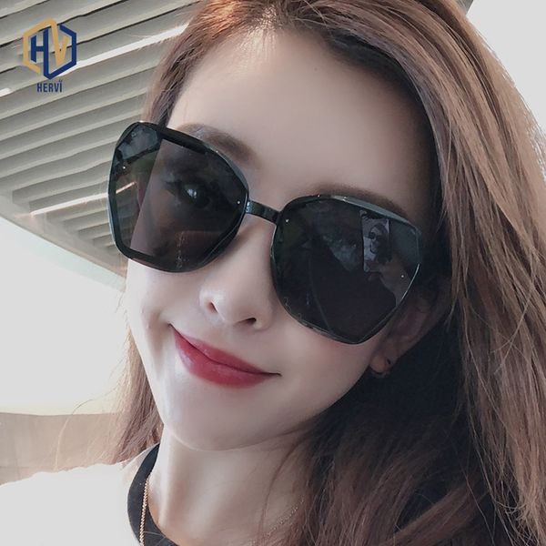 sunglasses retro polygon large men woman brand design black frame gradient lens siamese nose hold eyewear, White;black
sunglasses retro polygon large men woman brand design black frame gradient lens siamese nose hold eyewear, White;black