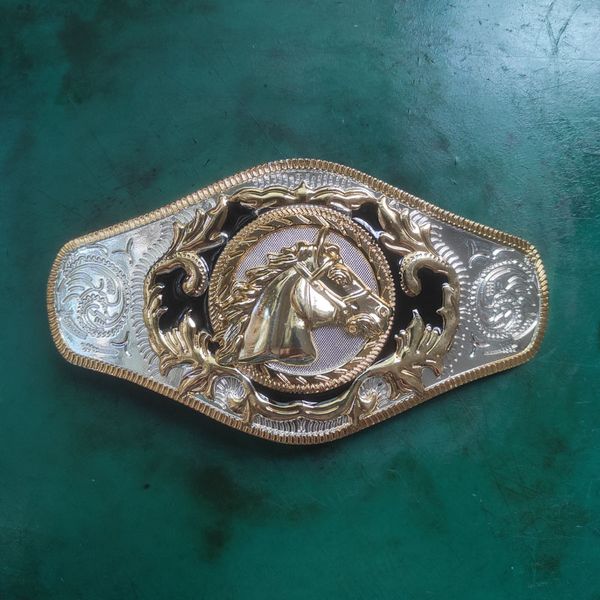 1 pcs hebilla cinturon big silver with gold horse head buckle cowboy western belt buckle suitable 4cm width belts, Slivery;black
1 pcs hebilla cinturon big silver with gold horse head buckle cowboy western belt buckle suitable 4cm width belts, Slivery;black