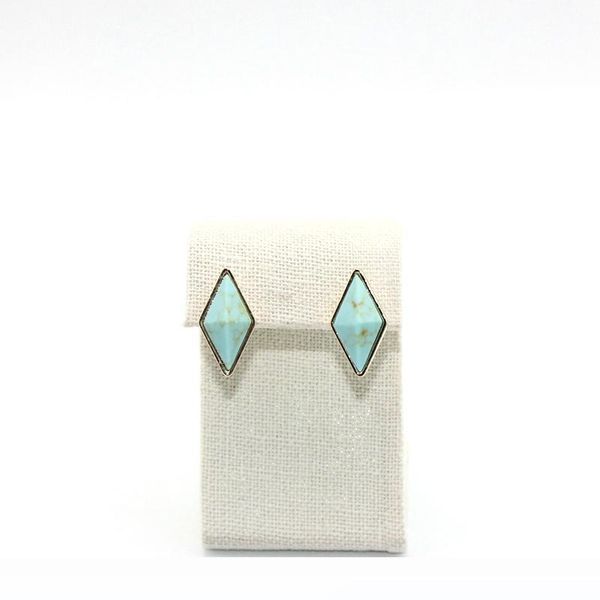 fashion gold color 3colors geometry white green turquoise earrings natural stone stud earrings jewelry for women, Golden;silver
fashion gold color 3colors geometry white green turquoise earrings natural stone stud earrings jewelry for women, Golden;silver