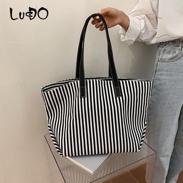 lucdo brand canvas women handbags large capacity tote bags fashion ladies shoulder messenger bags female big bag
lucdo brand canvas women handbags large capacity tote bags fashion ladies shoulder messenger bags female big bag