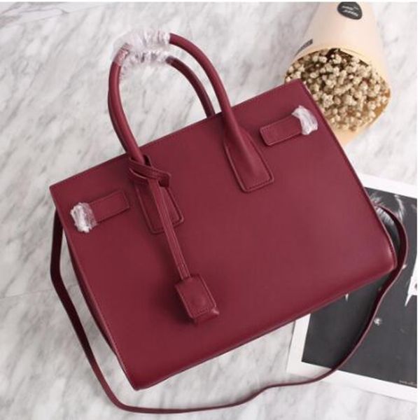 2020 new ladies luxury shoulder bag fashion handbag designer casual messenger bag
2020 new ladies luxury shoulder bag fashion handbag designer casual messenger bag