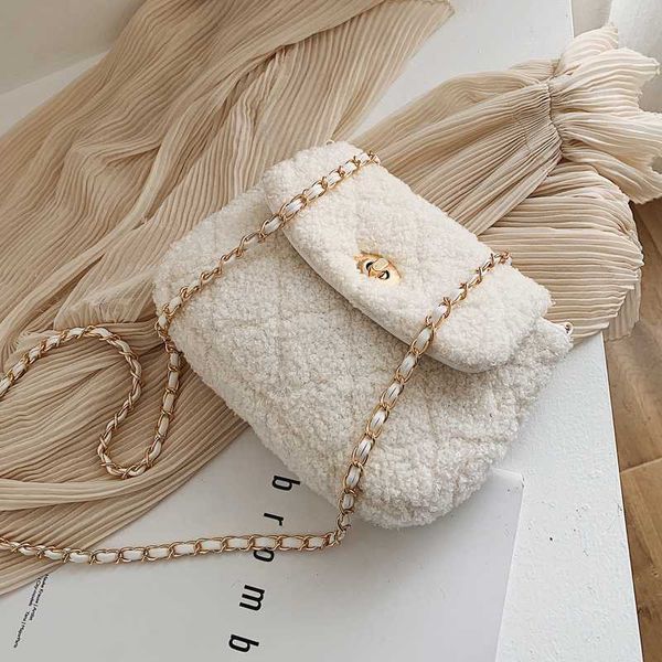 elegant female plaid crossbody bag 2020 winter new quality soft plush women's designer handbag lock chain shoulder messenger bag
elegant female plaid crossbody bag 2020 winter new quality soft plush women's designer handbag lock chain shoulder messenger bag