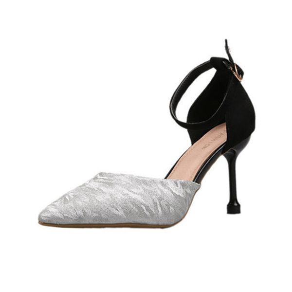 spring 2020 new all-match fashion pointed french girl high heels female stiletto single shoes with sequins, Black
spring 2020 new all-match fashion pointed french girl high heels female stiletto single shoes with sequins, Black